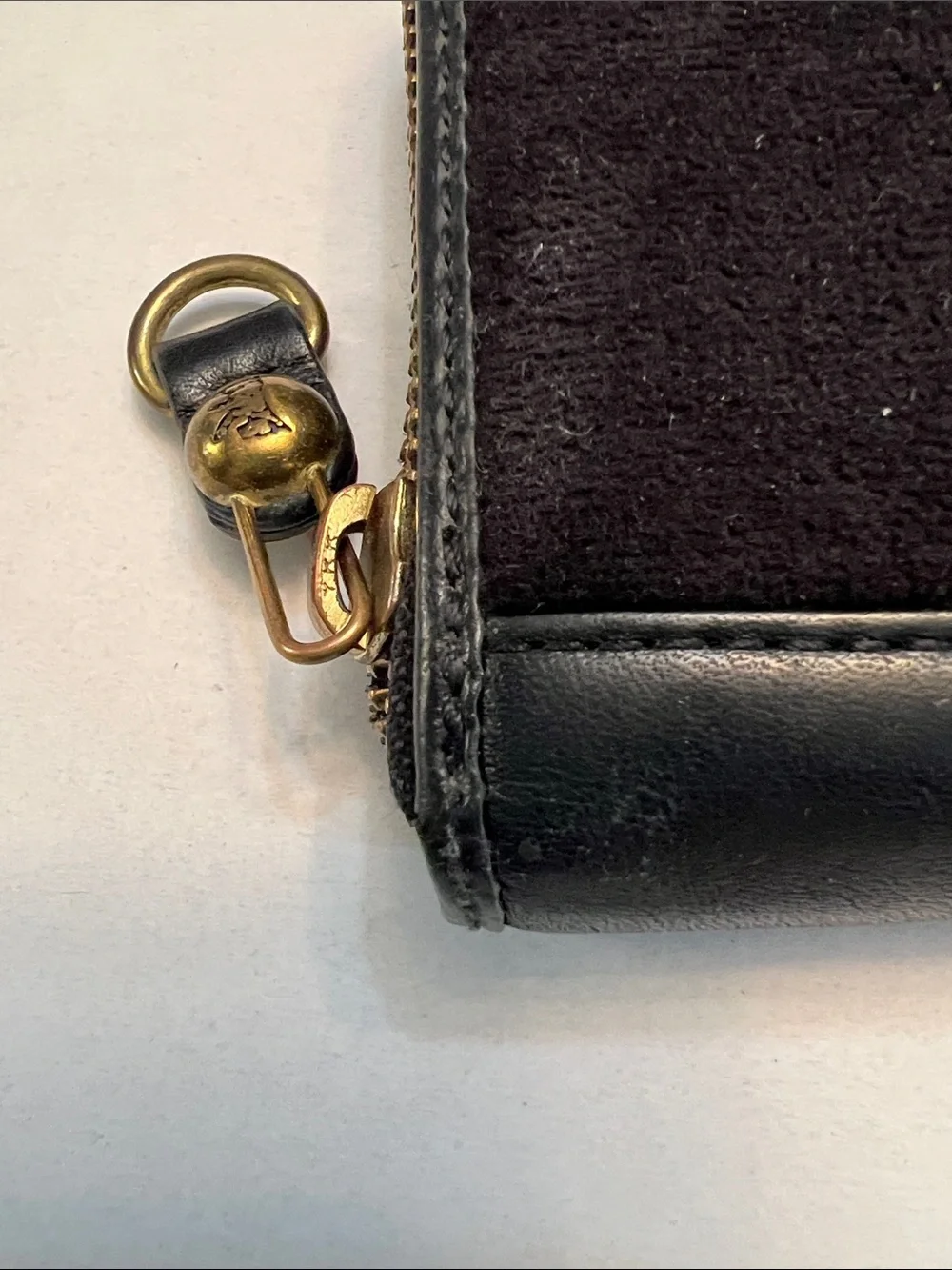JUICY COUTURE BLACK LEATHER & VELVET SCOTTIE DOG ZIP AROUND WALLET